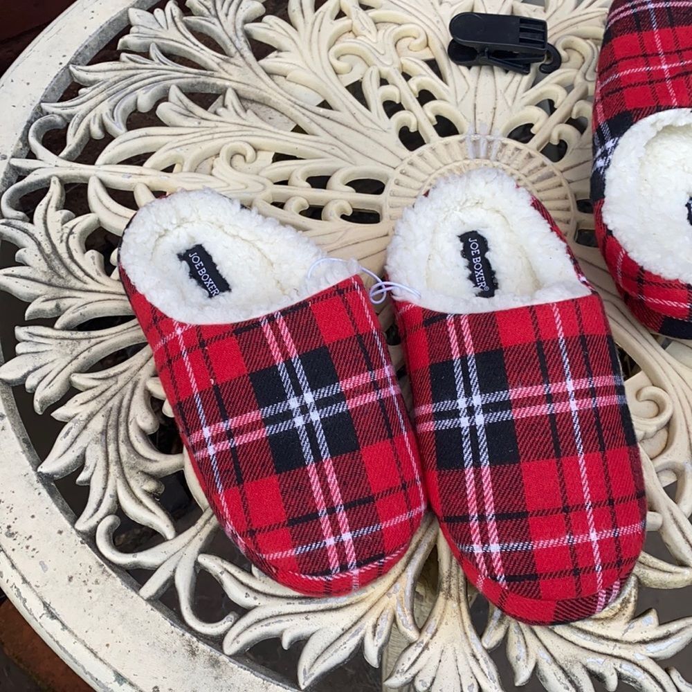 Joe Boxer slippers NWT